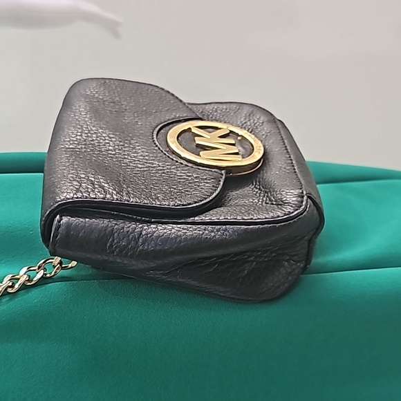 Michael Kors Small Black leather Crossbody MK Gold Logo, snap closure - Picture 10 of 10